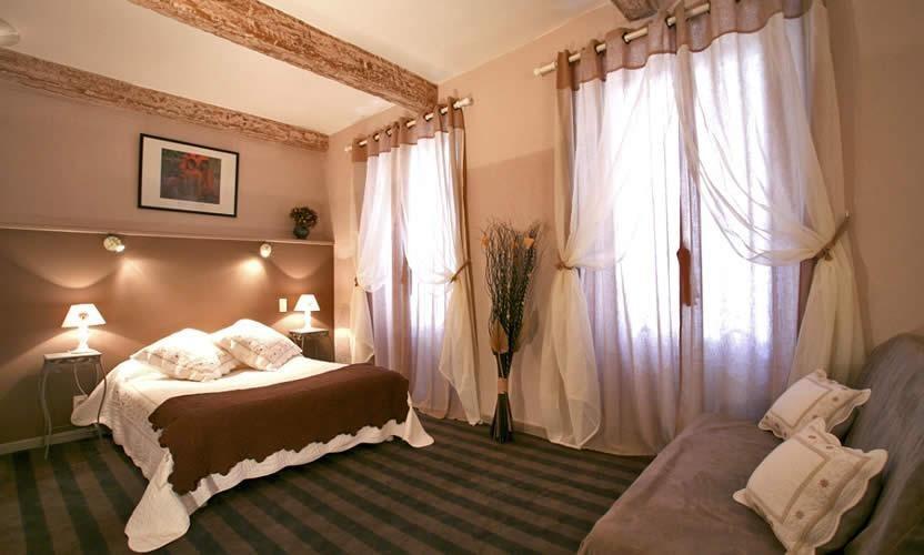 La Garbure Hotel ชาโตเนิฟ-ดู-ปาป ภายนอก รูปภาพ
